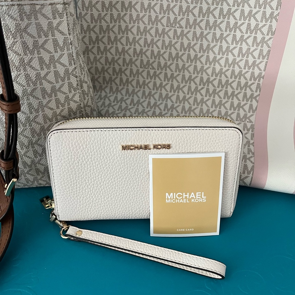 Michael Kors wallet